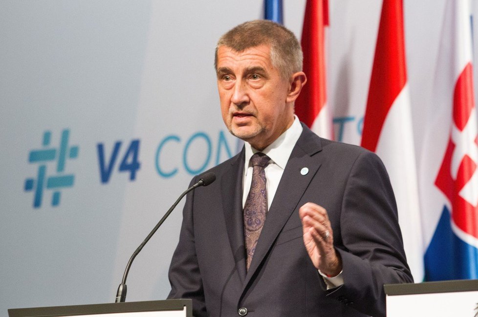 Premiér Andrej Babiš (ANO) by měl podle sdružení Maják kauzu H-System projednávat se všemi poškozenými