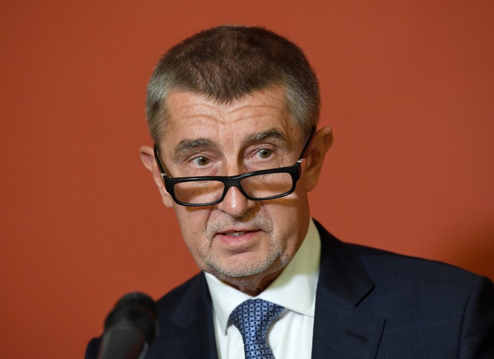 Premiér Andrej Babiš (ANO) odmítá, že by nechal svého syna unést. Podle něj odjel dobrovolně. A je nemocný.