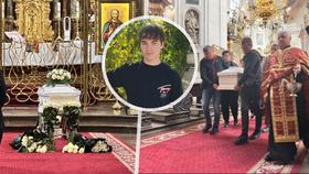 Pohřeb Andrije, který se utopil při bouři v jezeru Most.