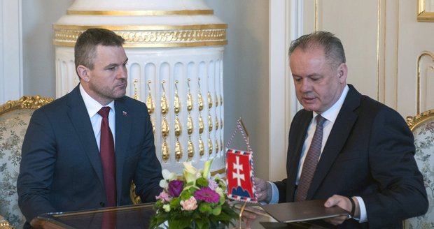Kiska přijal návrh vlády bez syna Joža Ráže. Ficova náhradníka jmenuje premiérem