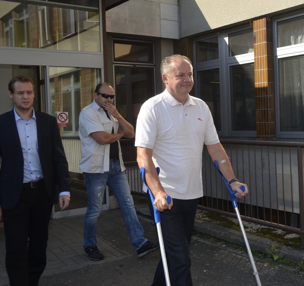 Andrej Kiska opustil plzeňskou nemocnici.