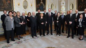 20 osobností vyznamenal na ceremoniálu na Bratislavském hradě slovenský prezident Andrej Kiska.