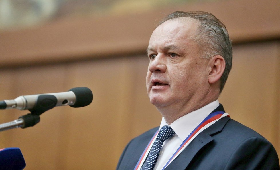 Slovenský prezident Andrej Kiska očekává, že po skončení v prezidentském úřadu v polovině letošního června bude v daňové kauze své rodinné firmy KTAG obviněn i on sám. Vyšetřování případu, ve kterém už byl obviněn jeden z jednatelů KTAG, označila dnes hlava slovenského státu před novináři za mstu expremiéra a šéfa nejsilnější vládní strany Směr-sociální demokracie (Směr-SD) Roberta Fica