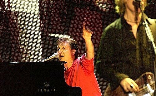 Paul McCartney na Rudém náměstí, 2003.
