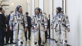 Astronaut Andrew Feustel se svými kolegy.