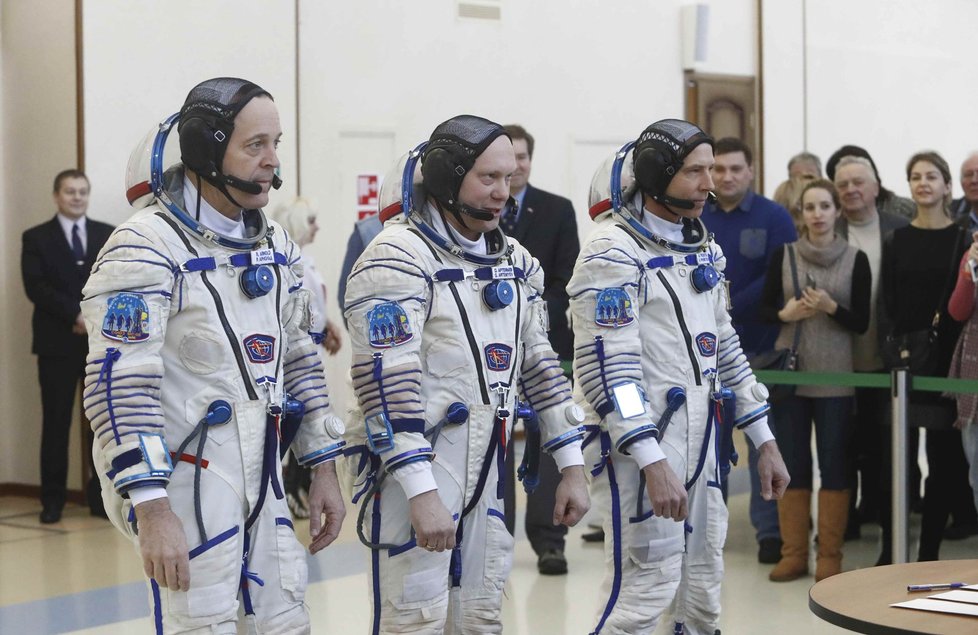 Astronaut Andrew Feustel se svými kolegy.