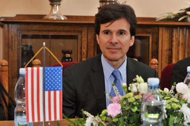 Americký velvyslanec v Česku Andrew Schapiro