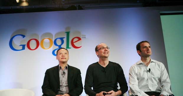 Tvůrce Androidu obtěžoval kolegyni, dostal „zlatý padák“ 90 milionů dolarů: Ředitel Googlu to odmítá