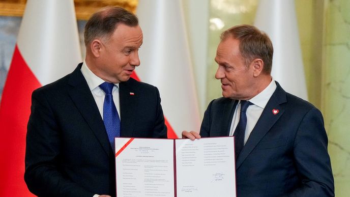 Přísaha nové polské vlády: prezident Andrzej Duda a premiér Donald Tusk