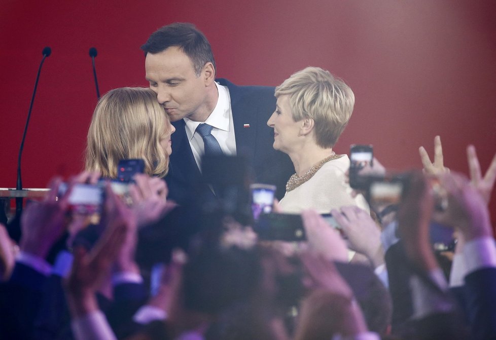 Andrzej Duda s manželkou Agatou a dcerou Kingou