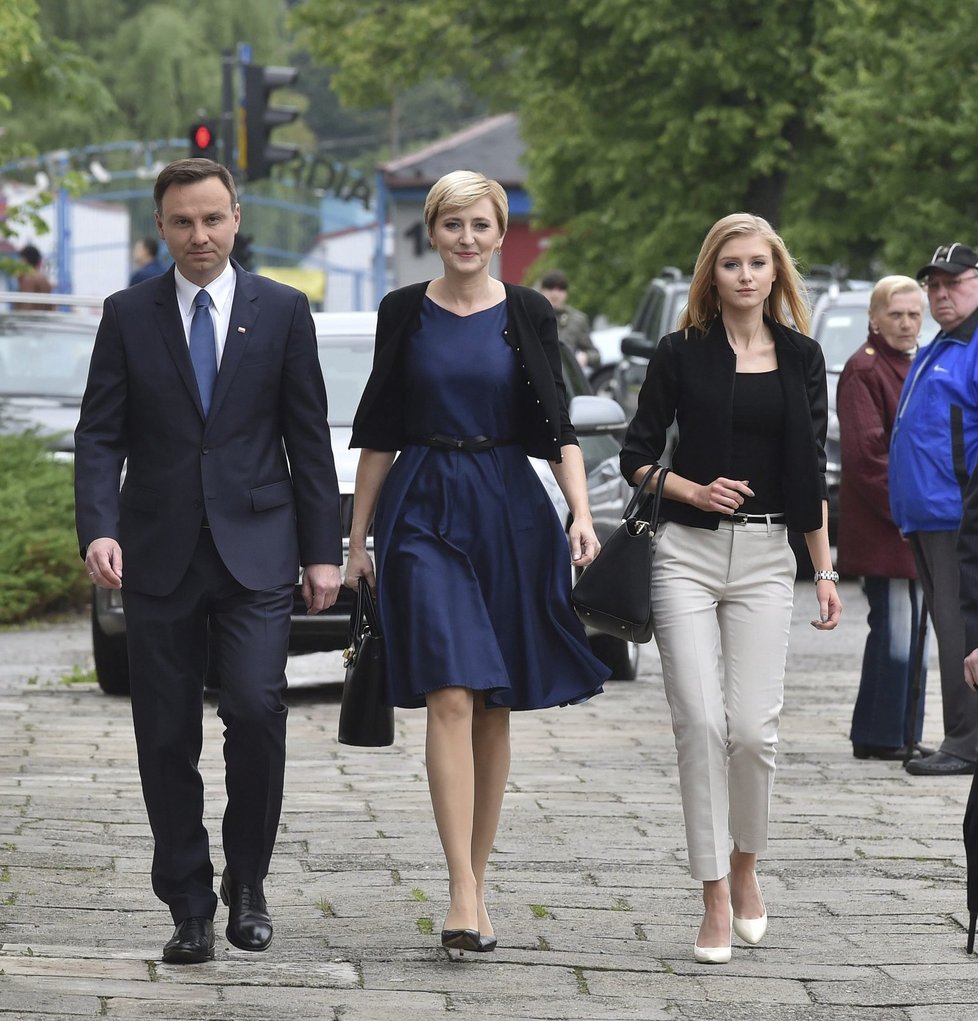 Andrzej Duda s manželkou Agatou a dcerou Kingou