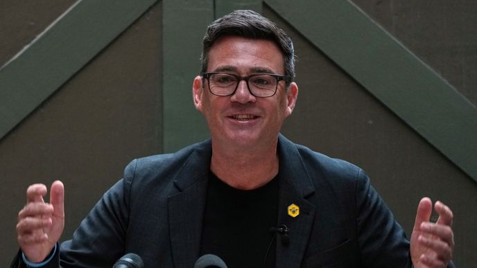 Britský premiér Andy Burnham připustil referenda o rozdělení Velké Británie Britský premiér Andy Burnham připustil referenda o rozdělení Velké Británie