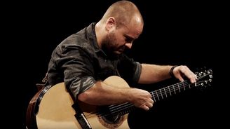 V Praze poprvé zahraje nejlepší kytarista světa Andy McKee