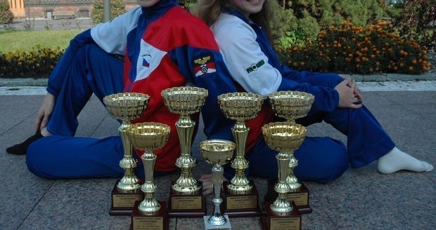 Novopečení mistři Evropy v show dance Marco Běhal (15) a Lucie Nováková (15) ze souboru Radost z Bohumína.