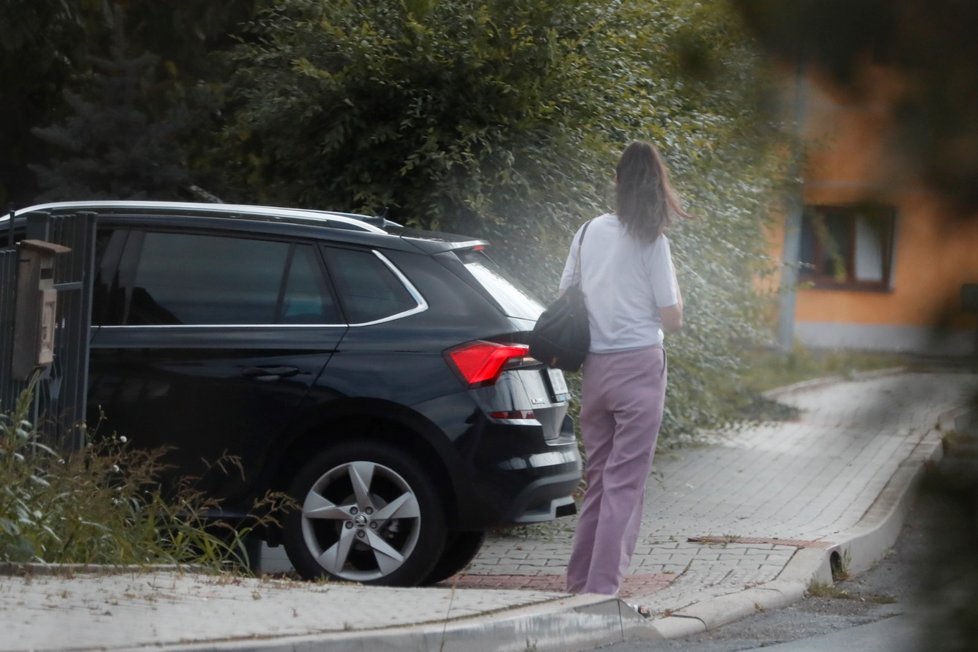 Aneta Vignerová v domě v obci Sloveč, kde doposud bydleli s Petrem Kolečkem