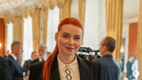 Aneta Zicklerová na Hradě při jmenování Andreje Babiše (ANO) premiérem (9.12.2025)