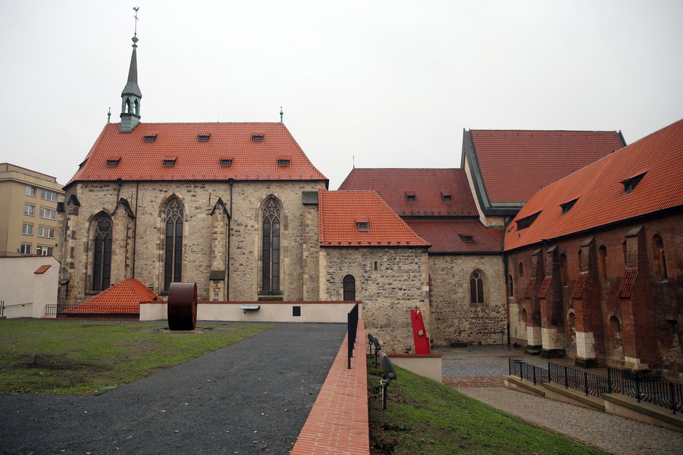 Anežský klášter v Praze, který ve spolupráci se svým bratrem Václavem I. zakládala sv. Anežka Česká.