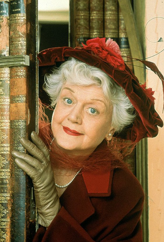 Angela Lansbury ve filmu Tajemná paní Pollifaxová