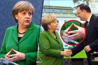 Angela Merkel v Praze: Svůj kosočtverec ukázala i Nečasovi