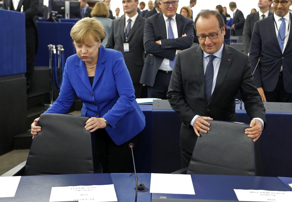 Německá kancléřka Angela Merkel a francouzský prezident François Hollande v europarlamentu