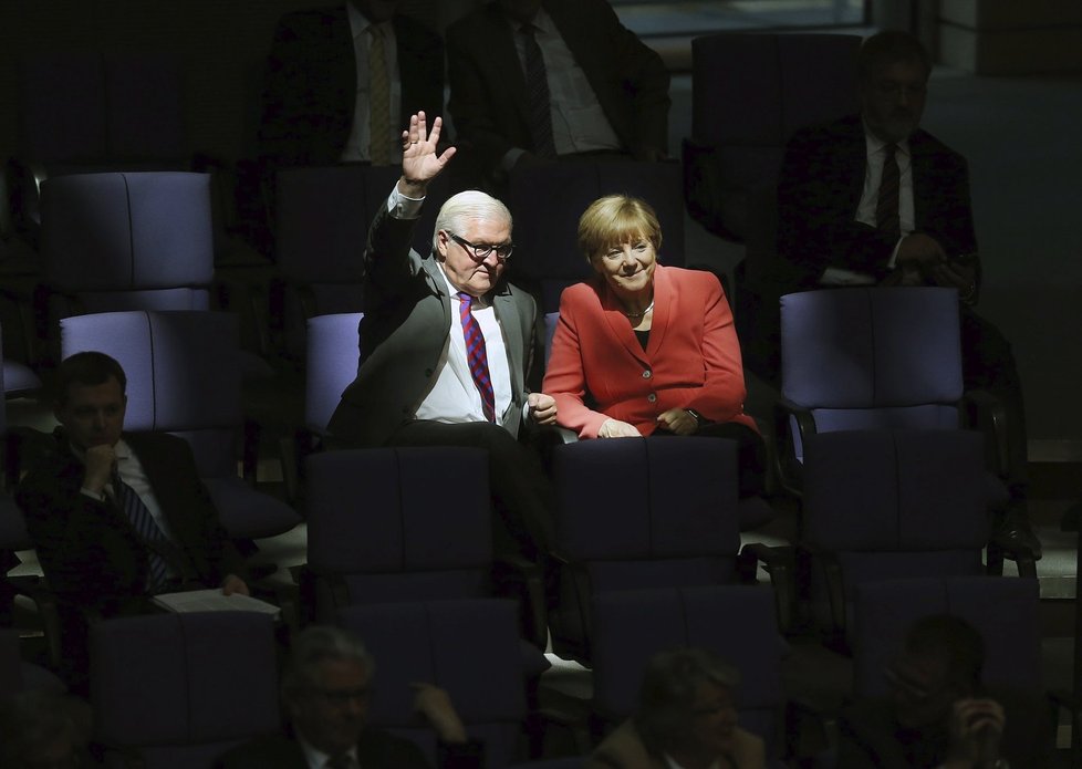 Německá kancléřka Angela Merkel a ministr zahraničí Frank-Walter Steinmeier