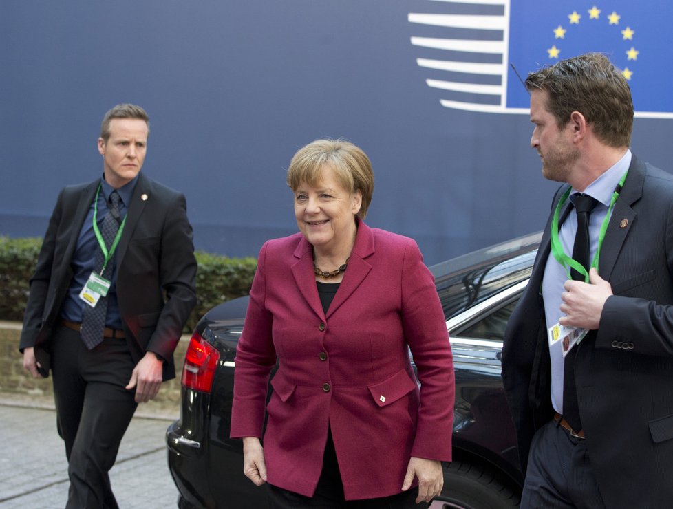 Německá kancléřka Angela Merkelová při příjezdu na summit EU s Tureckem v Bruselu