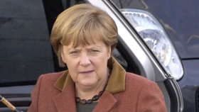 Angela Merkel  popřela, že by byla tajemnicí komunistické mládeže
