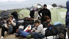 Pokud Turecku EU nedá slíbený bezvízový styk, je prý možné, že v létě přestanou držet uprchlíky na hranicích.
