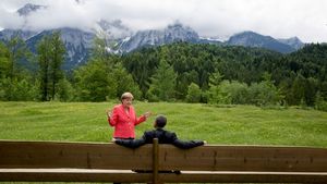 Petr Fischer: Jak v Bavorsku lídři G7 natáčejí planetární reklama na holistickou politiku