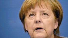 Merkelová zatím „přežila“, Bavoři s ústavní žalobou počkají.