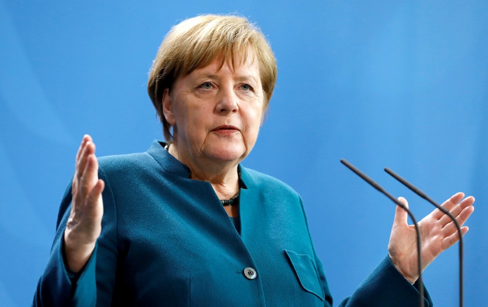 Teroristická organizace Islámský stát (IS) ještě zdaleka nebyla poražena, ačkoliv ztratila téměř veškeré území, které před několika lety v Sýrii a v Iráku ovládala. Uvedla to dnes kancléřka Angela Merkelová, když v Berlíně slavnostně otevřela novou centrálu Spolkové zpravodajské služby (BND).