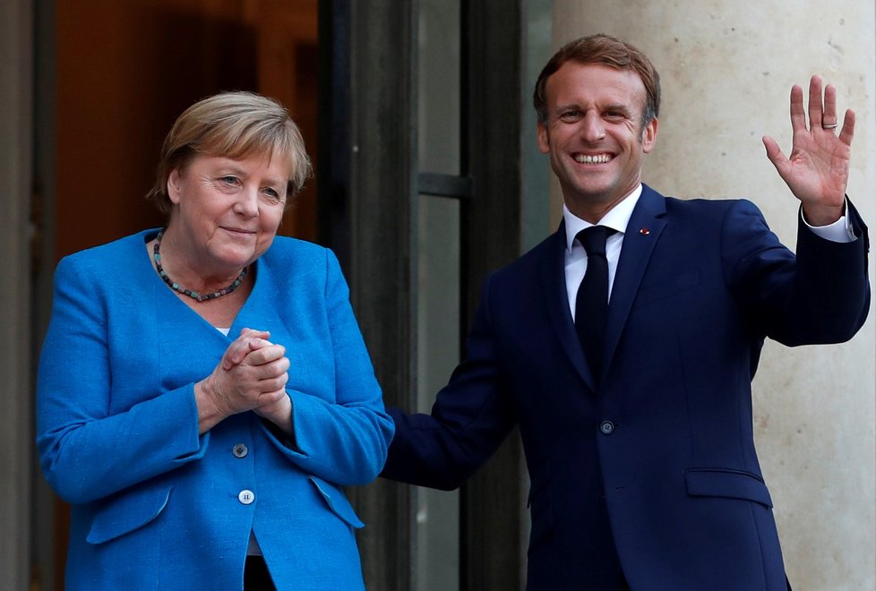 Německá kancléřka Angela Merkelová před poslední večeří s francouzským prezidentem Emmanuelem Macronem (16.9.2021)