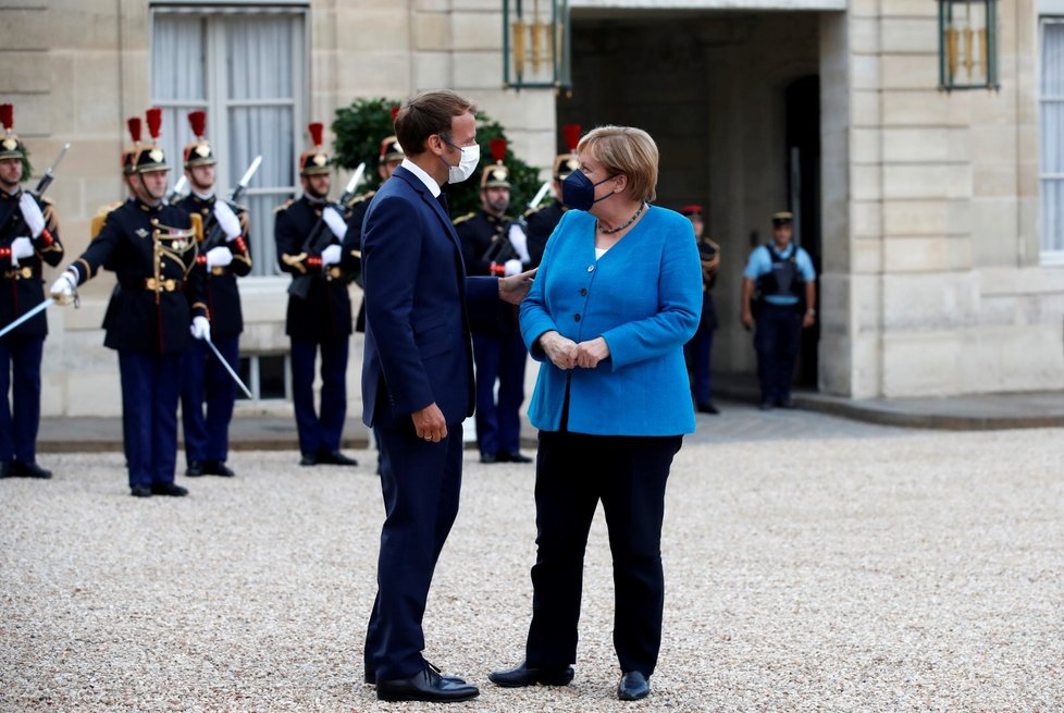 Německá kancléřka Angela Merkelová před poslední večeří s francouzským prezidentem Emmanuelem Macronem (16.9.2021)