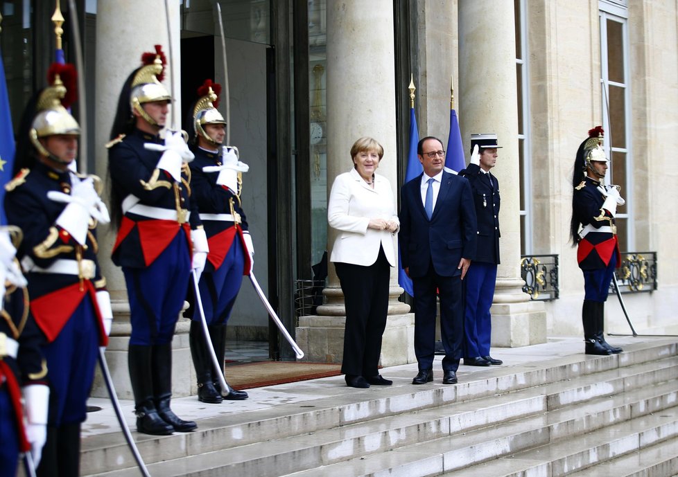 Německá kancléřka Angela Merkelová navštívila v Elysejském paláci Françoise Hollanda.