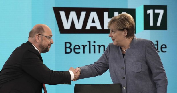 Merkelová vedla skandální kampaň, zuřil poražený Schulz. Němce čeká „Jamajka“?