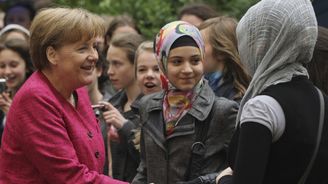 Německý ministr vnitra s nápadem, že státní svátky budou i muslimské, narazil