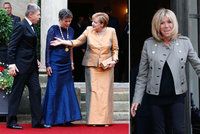 Merkelová vzala manžela na operu. Paní Macronová s Bonem z U2 řešili chudé