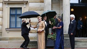 Německá kancléřka Angela Merkelová s manželem Joachimem Sauerem vyrazili v Norimberku na operu.