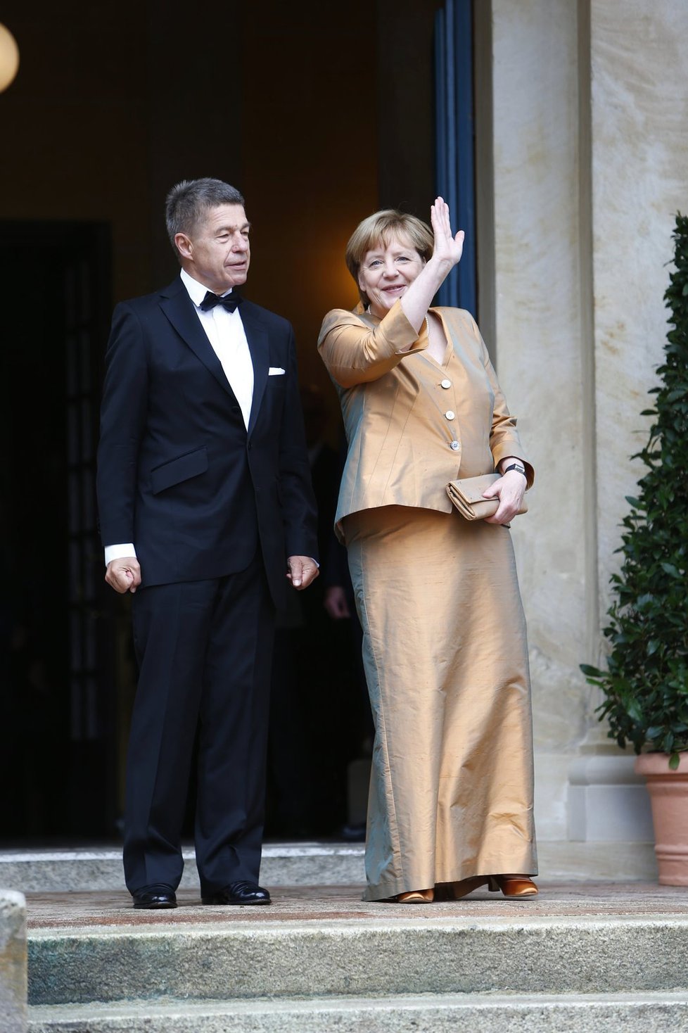 Německá kancléřka Angela Merkelová s manželem Joachimem Sauerem