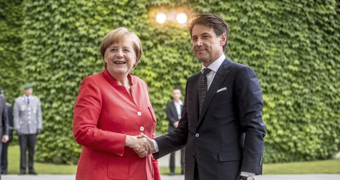 Německá kancléřka Angela Merkelová a italský premiér Giuseppe Conte