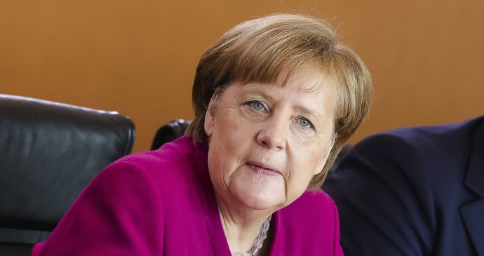 Německá kancléřka Angela Merkelová vystoupila se svým projevem k uprchlické krizi v Bundestagu.