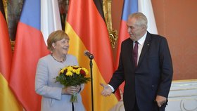 Angela Merkelová a prezident Miloš Zeman na Pražském hradě