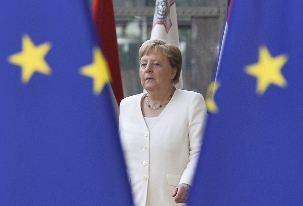 Německá kancléřka Angela Merkelová při příchodu na summit EU v Bruselu (30. 6. 2019)