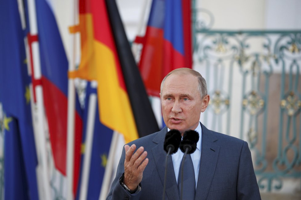 Angela Merkelová přijala Vladimira Putina na zámku Meseberg (18.8.2018)