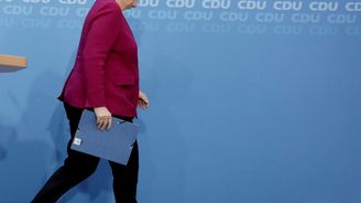 Konec jedné éry. Začátek odcházení Merkelové je překvapením, píší německá média