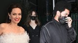 Angelina Jolie (46) a nový milenec (31)?! Po večeři skončila v jeho luxusním sídle