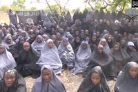 Vynucené sňatky, hladovění i znásilňování: Zajatkyně Boko Haram líčí roční peklo v rukou únosců