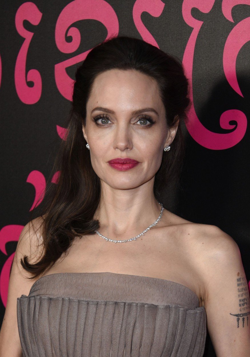 Angelina Jolie 