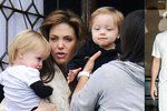 Jolie si prý prosadila svou představu ohledně péče o děti.