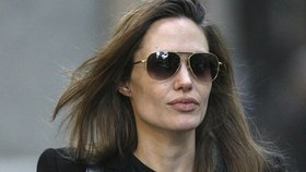 Angelina Jolie promluvila o své temné minulosti